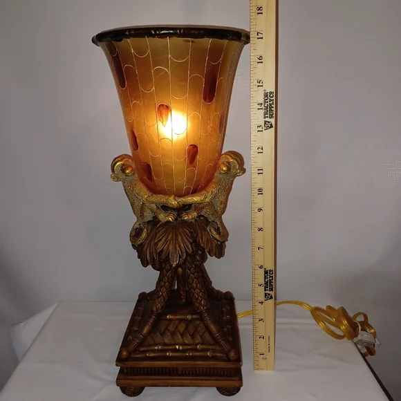 Vintage Intricate Lamp. Monkeys On Palm Tree Ratan Resin Base Mosaic Amber Shade - Picture 10 of 16